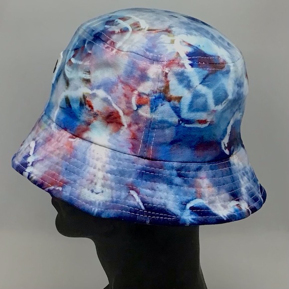 Unisex Smiley Tie Dye Bucket Hat. Multicolor One Size Fits Most - Picture 3 of 4